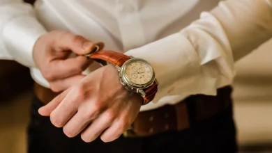 why-every-watch-enthusiast-needs-a-travel-watch-roll